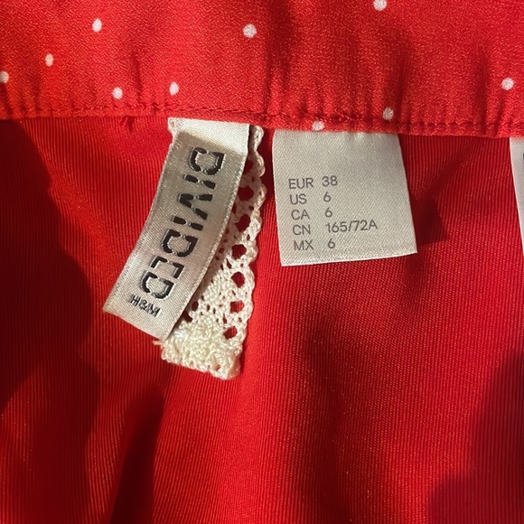 HM red polka dot ruffle skirt - Picture 3 of 3